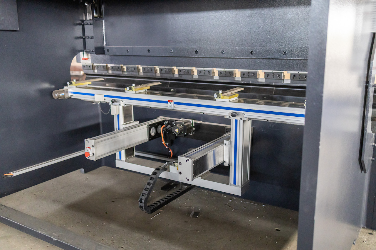 100t Hydraulic Cnc Brake Press Crowning Cnc Press Brake Delem 100t Hydraulický CNC ohraňovací lis Korunovací CNC ohraňovací lis Delem