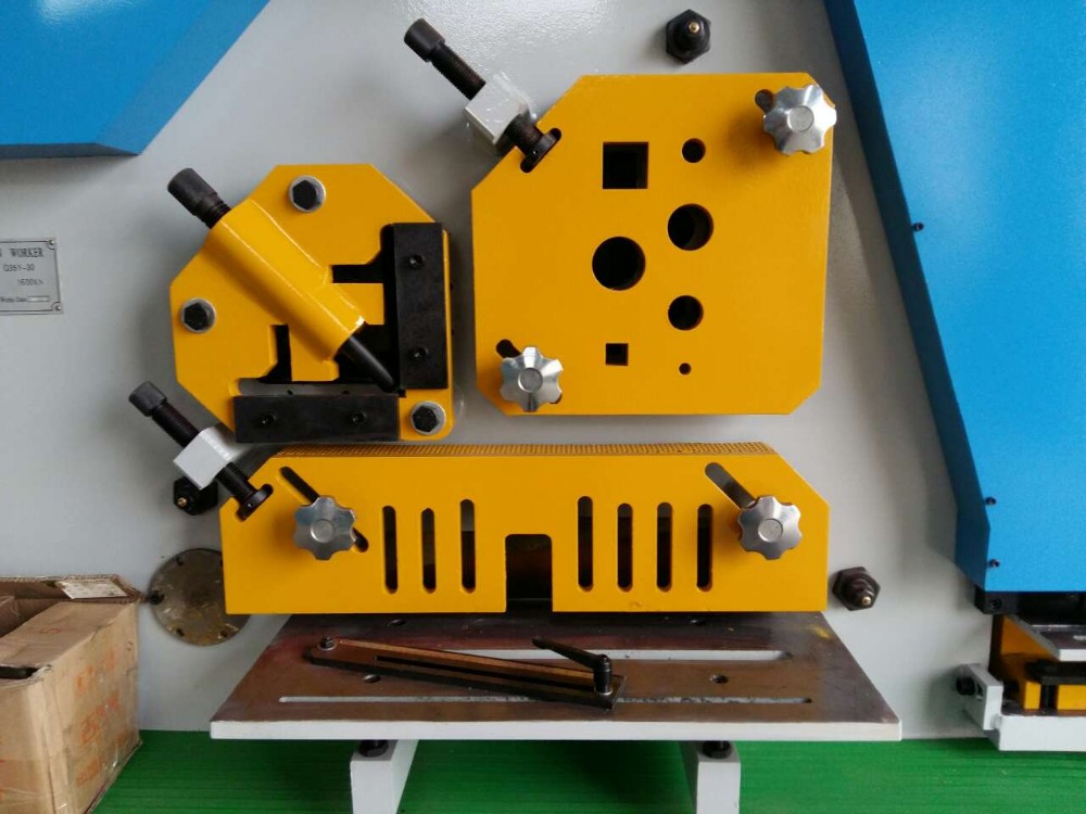 110 Ton Metal Sheet Press Corner Cutting Hydraulic Ironworker Machine Hydraulický železiarsky lis na rohové rezanie 110 ton