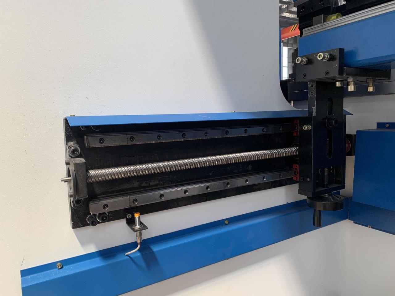 160t-4000 4-axis Cnc Hydraulic Bending Machine Press Brake 160t-4000 4-osový CNC ohýbací lis Hydraulický ohýbací stroj