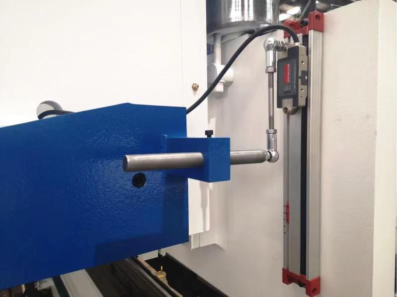 160t-4000 4-axis Cnc Hydraulic Bending Machine Press Brake 160t-4000 4-osový CNC ohýbací lis Hydraulický ohýbací stroj