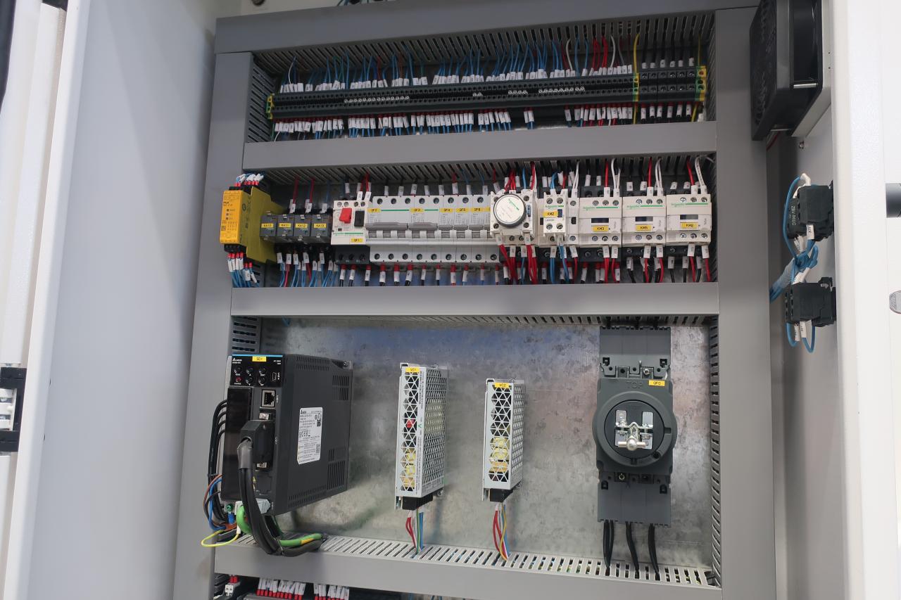 16mm Hydraulické gilotínové nožnice na rezanie plechu 6 metrov