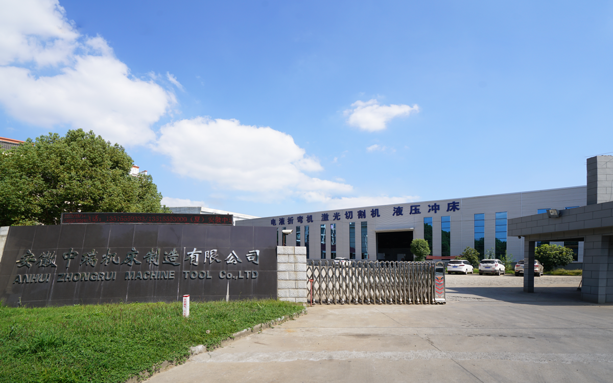 200t 300t štandardný priemyselný ohraňovací cnc hydraulický ohraňovací lis