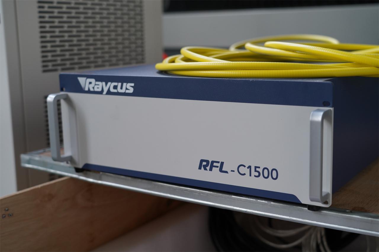 3015 4kw 1kw 2kw 3kw Stainless Steel Cnc Fiber Laser Cutting Machine 3015 4kw 1kw 2kw 3kw nerezový CNC vláknový laserový rezací stroj