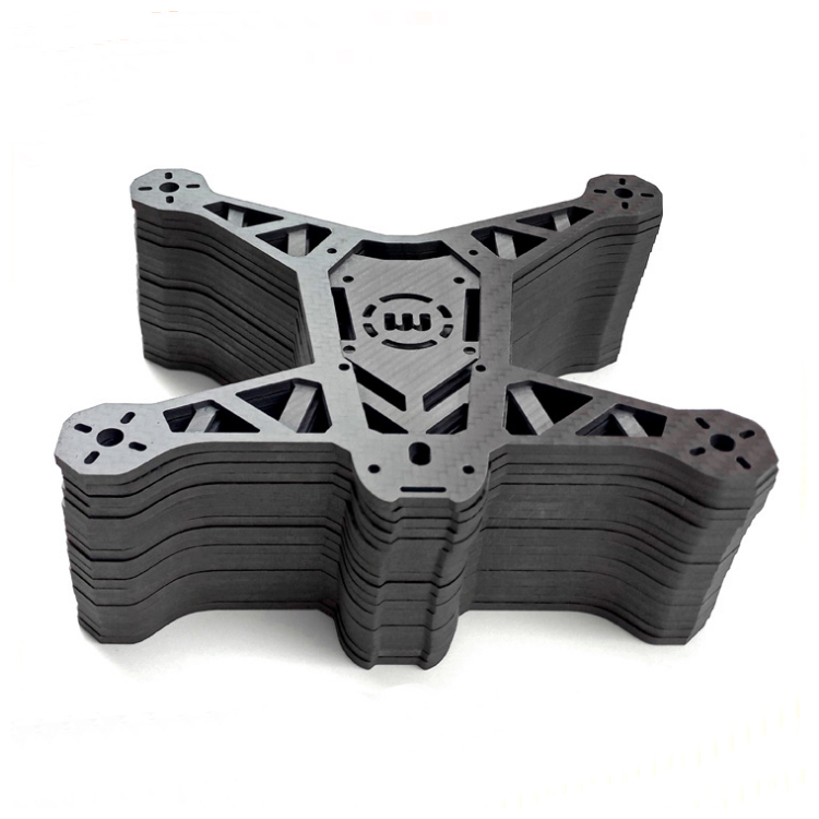 3015 Vláknový laserový rezací stroj na kov 1000w 2000w Max Raycus laserový výkon