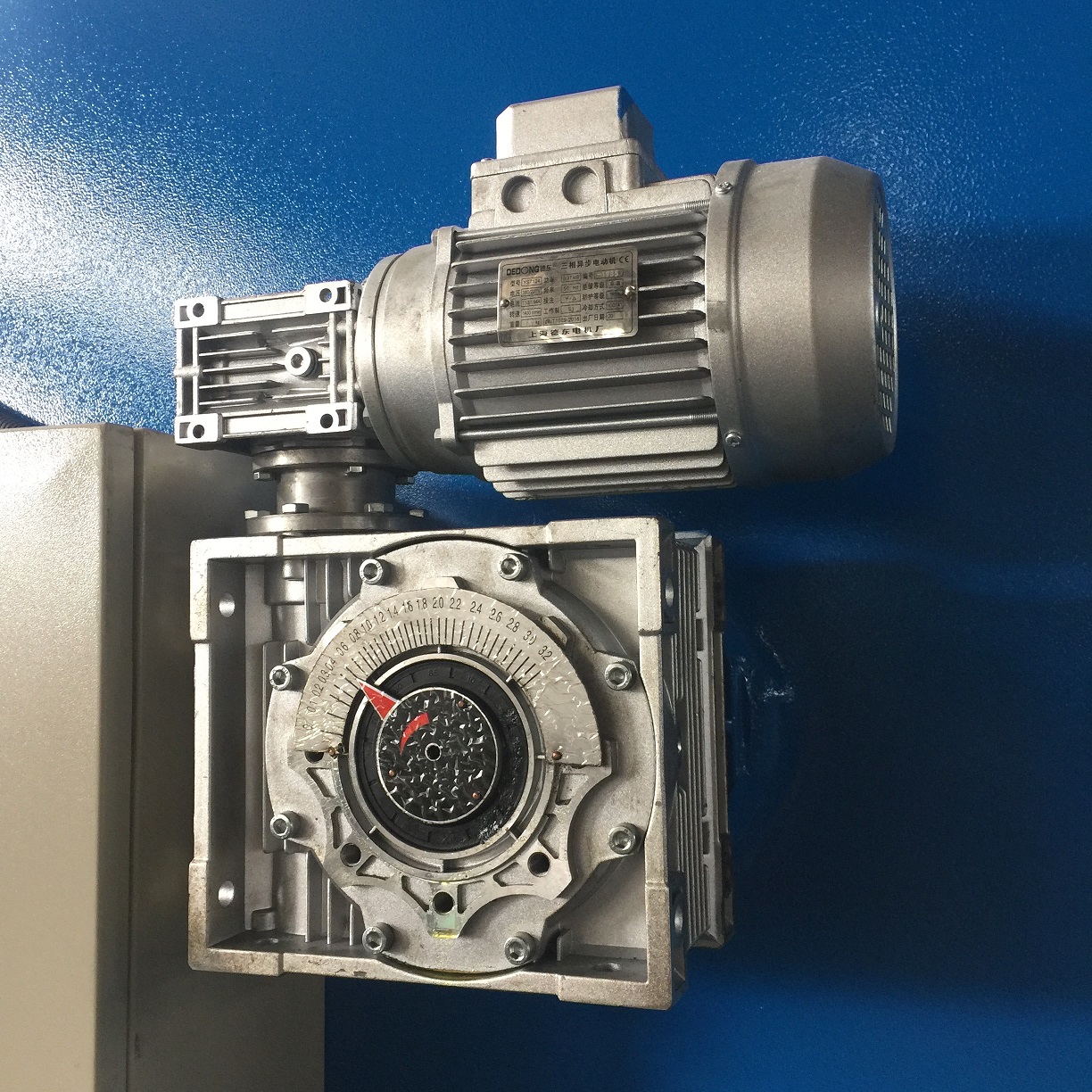 4mm Oem Qc11y-8x3200 Nc Hydraulic Guillotine Guillotine Shearing Machine 4mm Oem Qc11y-8x3200 Nc Hydraulická gilotína Gilotínové nožnice