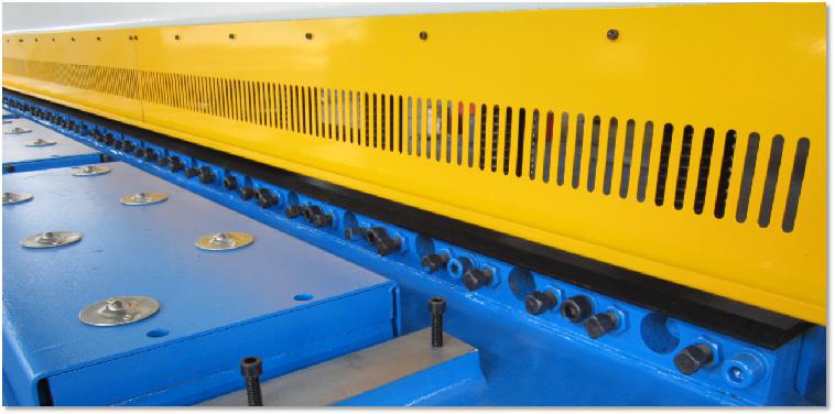 4mm Oem Qc11y-8x3200 Nc Hydraulic Guillotine Guillotine Shearing Machine 4mm Oem Qc11y-8x3200 Nc Hydraulická gilotína Gilotínové nožnice