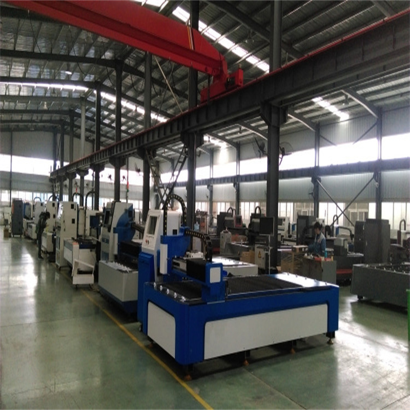 Na predaj 500w plech s lacnou cenou vláknového laserového rezacieho stroja