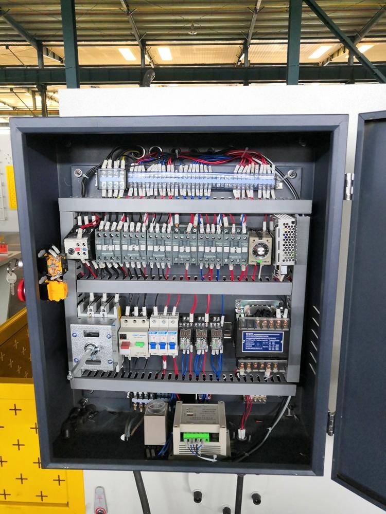 6mm Q11 Electric Sheet Plate Shearing Machine 8 Feet Sheet Metal Shearing Machine Elektrický stroj na strihanie plechu 6 mm Q11 8-stopový stroj na strihanie plechu