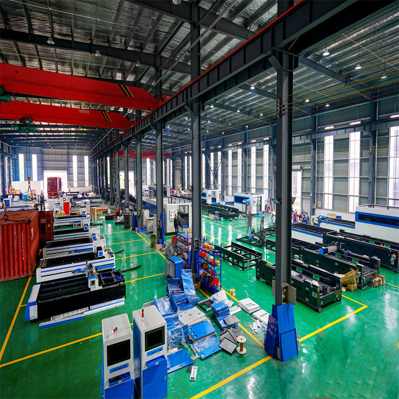 Vysokovýkonný 3015 2000W laserový rezací stroj na kovové plechy CNC vláknom 3