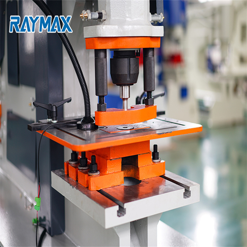 Hydraulický železiarsky stroj na ručné dierovanie