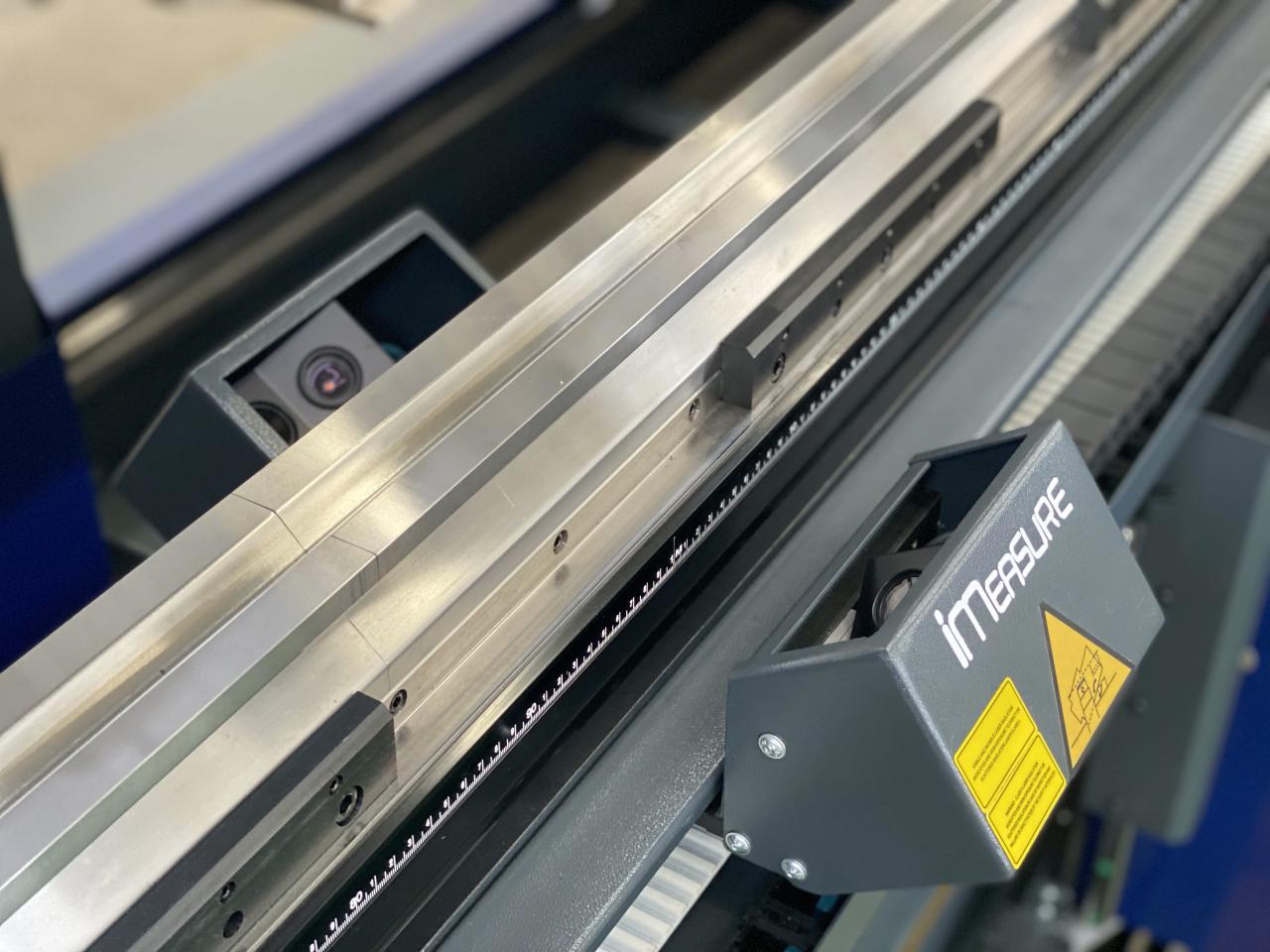 China 220t Cnc Bending Machine 6+1 Axis Hydraulic Press Brake Price Čína 220t CNC ohýbačka 6+1 osový hydraulický lis Cena