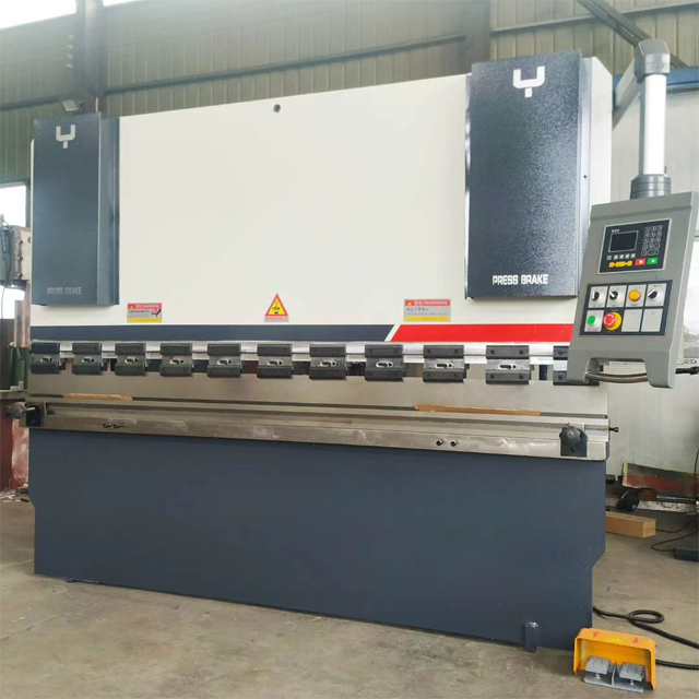 China Stainless Steel Metal Sheet Bending Cnc Hydraulic Press Brake Machine Čína CNC ohýbanie plechu z nehrdzavejúcej ocele Hydraulický ohraňovací stroj