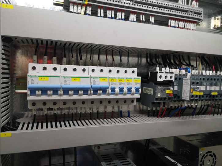 Delem Da66t 125 3+1 4+1 6+1 8+1 Cnc Hydraulic Press Brake For Metal Plate Bending Delem Da66t 125 3+1 4+1 6+1 8+1 CNC hydraulický ohraňovací lis na ohýbanie plechu