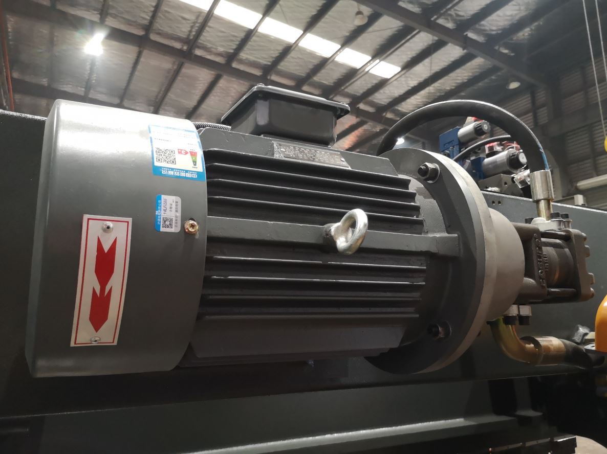 Delem Da66t 125 3+1 4+1 6+1 8+1 Cnc Hydraulic Press Brake For Metal Plate Bending Delem Da66t 125 3+1 4+1 6+1 8+1 CNC hydraulický ohraňovací lis na ohýbanie plechu