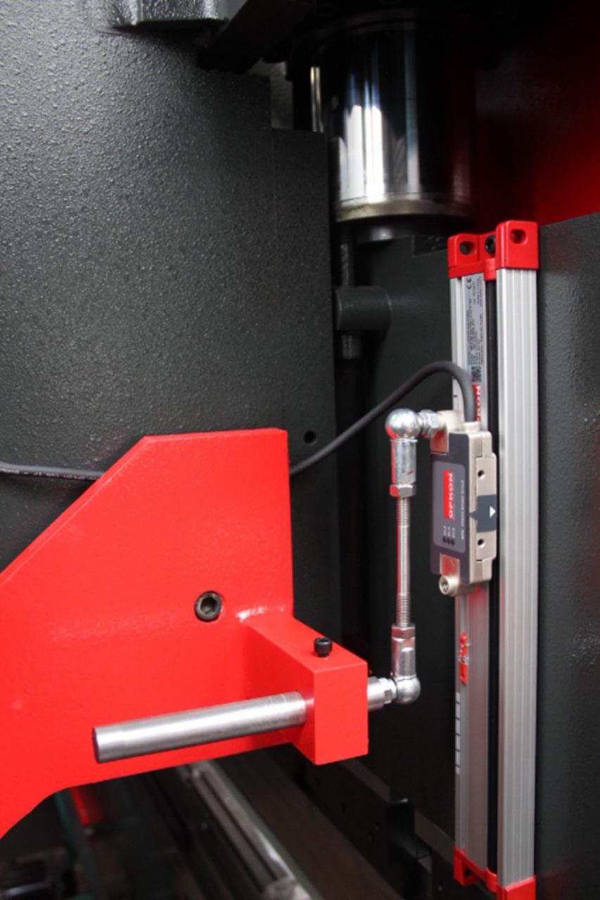 Delem Da66t 125 3+1 4+1 6+1 8+1 Cnc Hydraulic Press Brake For Metal Plate Bending Delem Da66t 125 3+1 4+1 6+1 8+1 CNC hydraulický ohraňovací lis na ohýbanie plechu