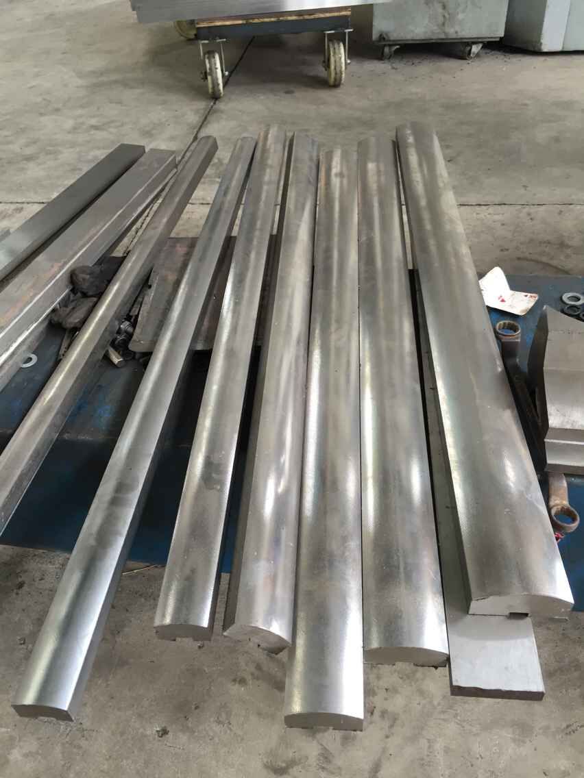 Plne automatický stroj na ohýbanie plechov s vysokým výkonom a CNC lis na brzdenie