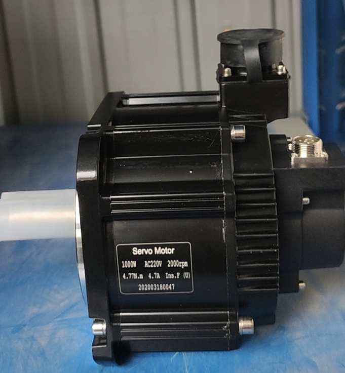 High Precision Fiber Laser Cutting Metal Stainless Steel Carbon 2000w Vysoko presné laserové rezanie kovov z nehrdzavejúcej ocele uhlíka 2000w