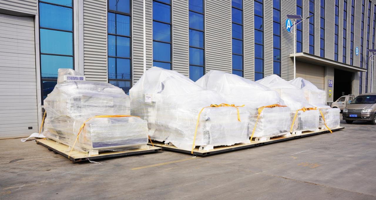 Laser Source 2000w 3000w Fiber Laser Cutting Machine Laserový zdroj 2000w 3000w vláknový laserový rezací stroj