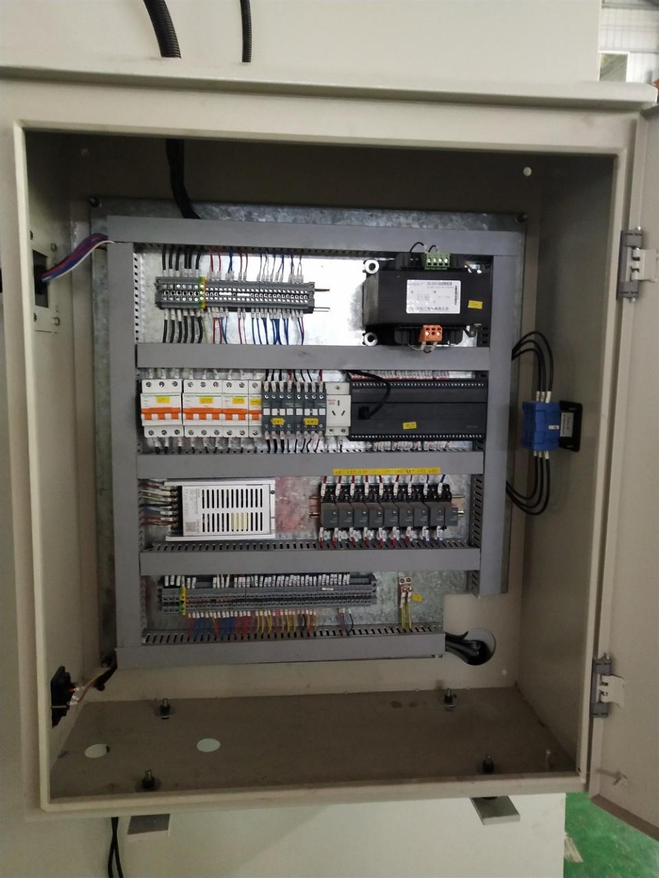 Pneumatická trecia spojka Vysokovýkonný dierovací lis