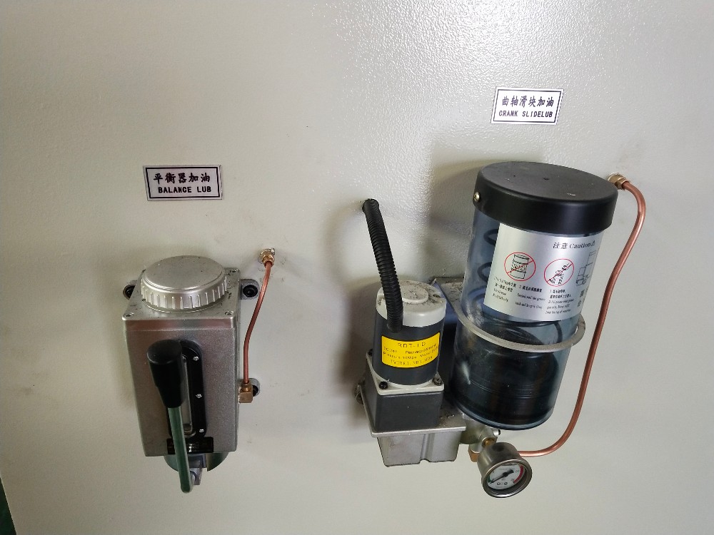 Pneumatic Friction Clutch High Performance Punch Press Machine Pneumatická trecia spojka Vysokovýkonný dierovací lis