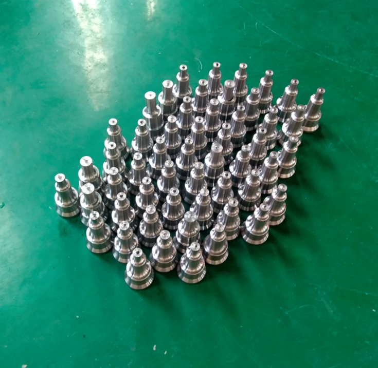 Q35y Series Hydraulic Ironworker Shearing And Punching Machine Hydraulický železiarsky stroj na strihanie a dierovanie radu Q35y