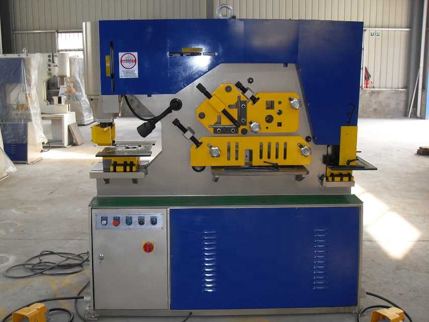 Q35y Series Multifunctional Hydraulic Iron Worker Combined Shearing And Punching Machine Multifunkčný hydraulický žehliaci stroj radu Q35y kombinovaný strihací a dierovací stroj
