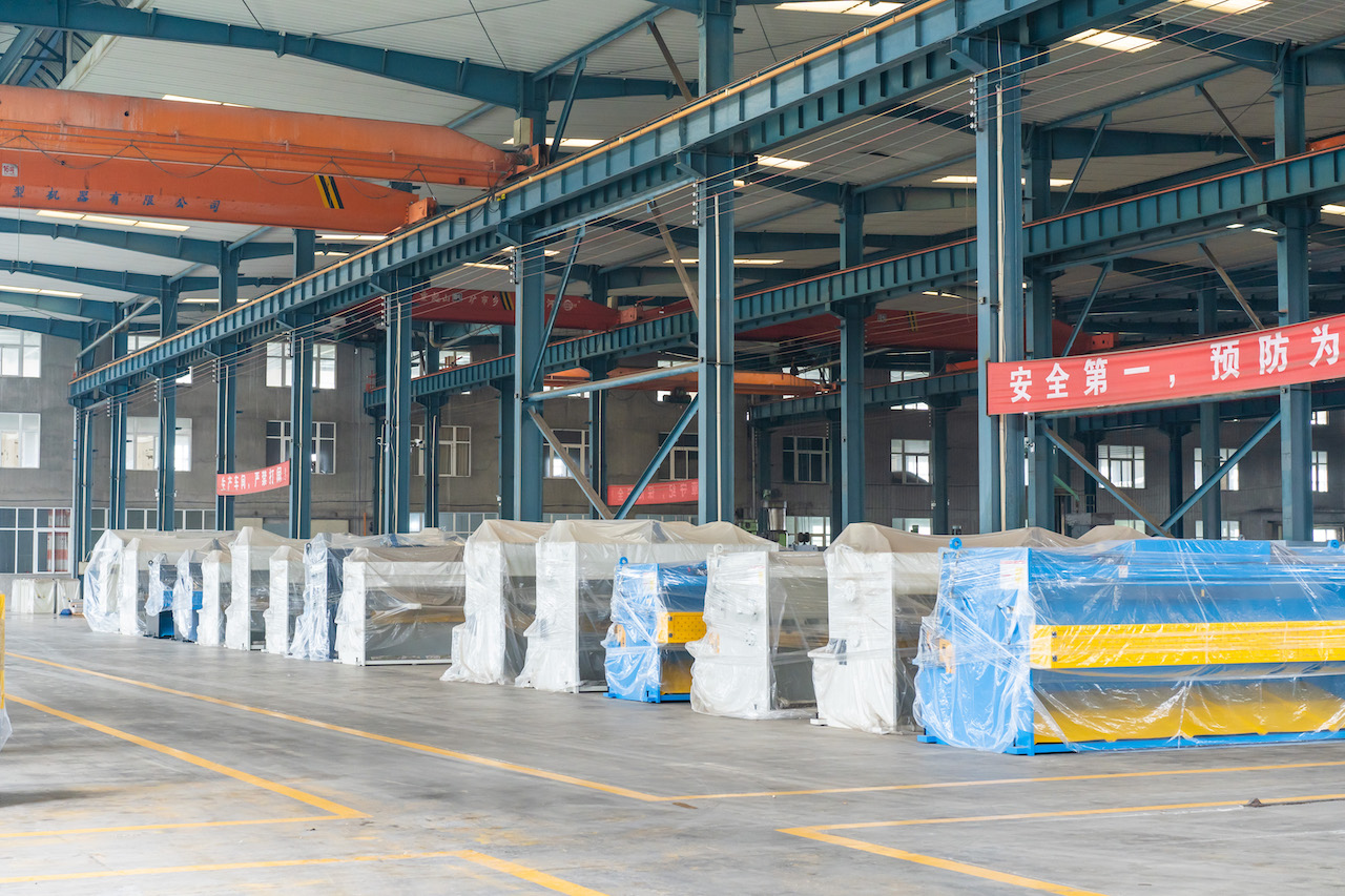 Qc11y 8x3200 Sheet Metal Shearing Machine Steel Plate Hydraulic Shearing Machine Qc11y 8x3200 stroj na strihanie plechu Hydraulické nožnice na oceľové plechy