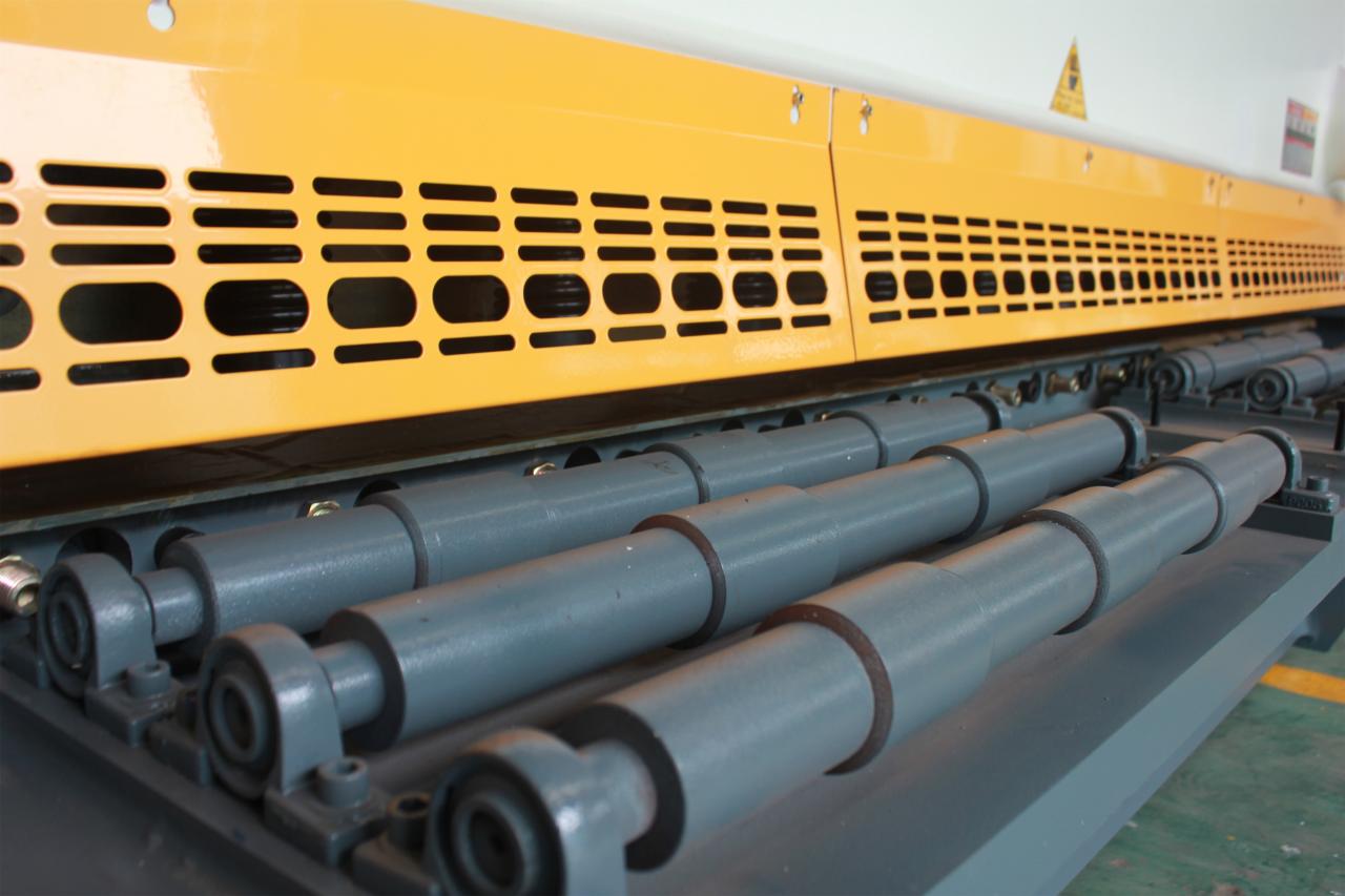 Qc11y Metal Plate Hydraulic Guillotine Shearing Machine For Sale Qc11y Hydraulické gilotínové nožnice na kovové dosky na predaj