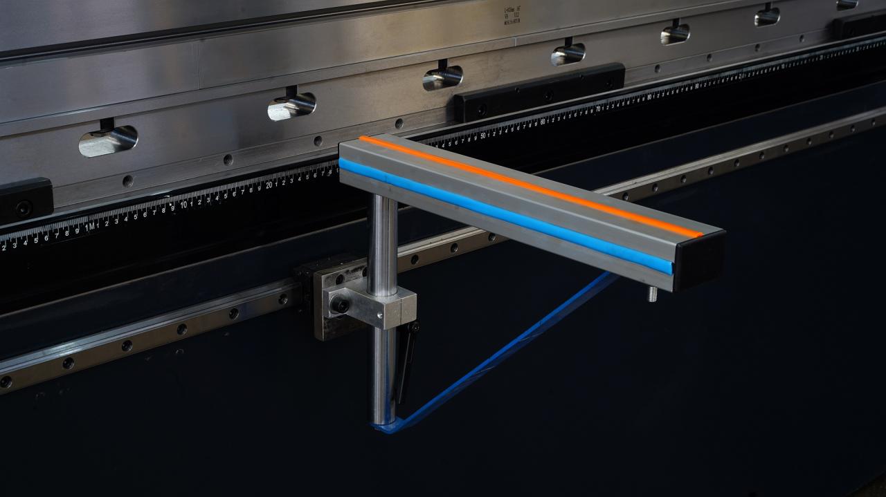 Wc67k-400T CNC Plc Ručná ohýbačka plechu Hydraulický NC ohraňovací lis