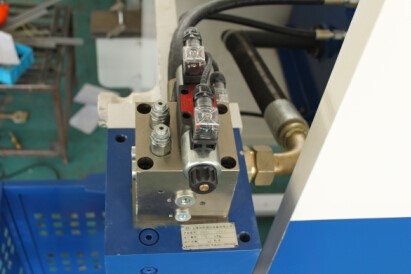 Wc67yk 80 100 160 200 Ton 3200mm E21 Nc Sheet Metal Oil Hydraulic Press Brake Price Wc67yk 80 100 160 200 Ton 3200 mm E21 Nc Plechový olej Hydraulický ohraňovací lis Cena